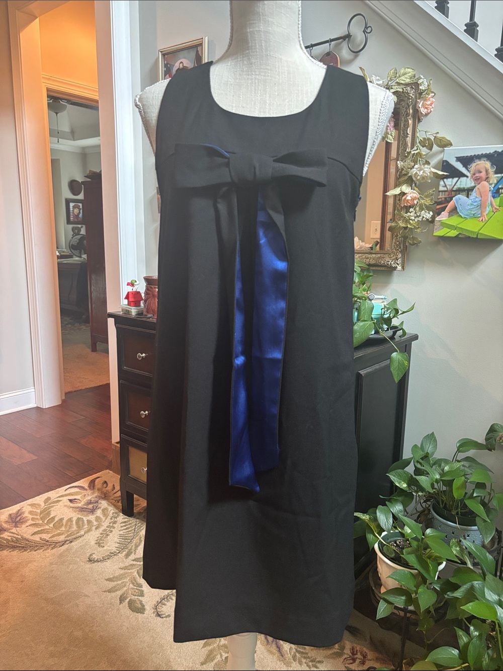 Elle Black Bow sleeveless Shift Cocktail Dress blue satin accents